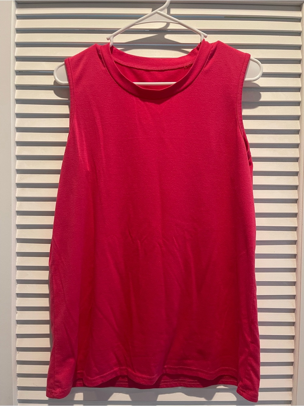 Sleeveless Crewneck Tank Top - Hot Pink